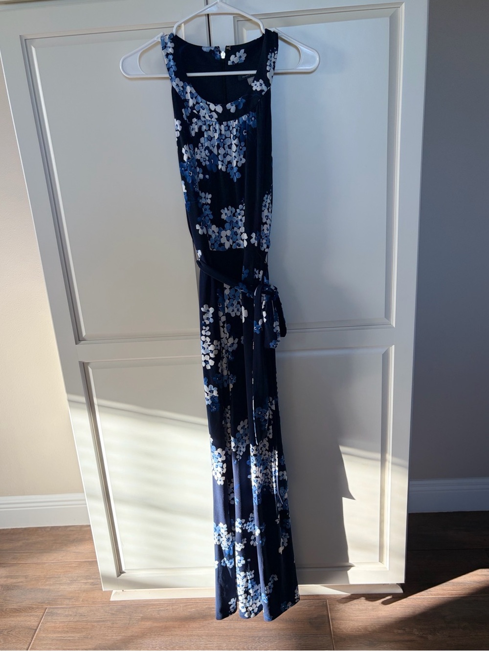 Tommy Hilfiger Sleeveless Navy Floral Jumpsuit with Tie Waist Womens 10.